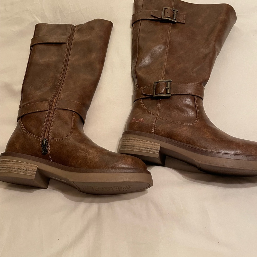 Stylish Brown Women's Winter Boots